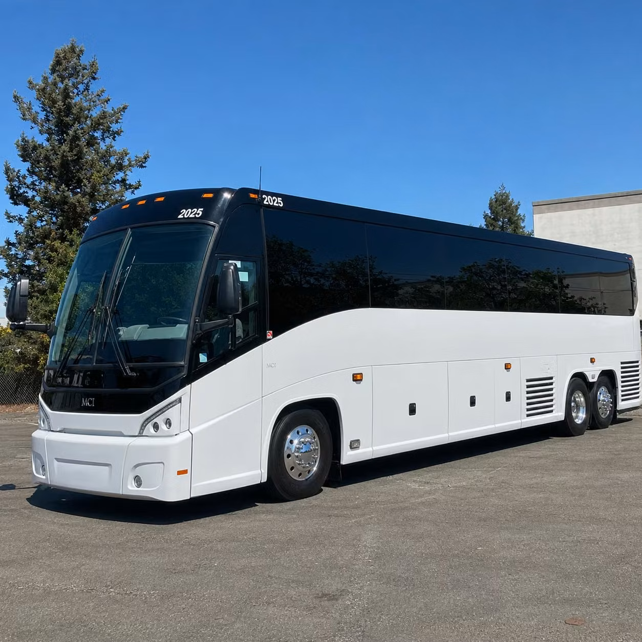 school and university group long distance field trip transportation from centennial